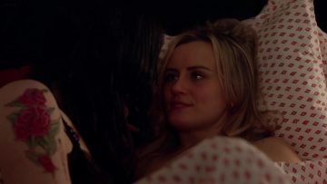 Taylor-Schilling-Laura-Prepon-Sex-scene-Orange-is-the-New-Black-s02e10-2014.mp4 thumbnail