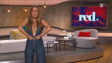 Annemarie-Carpendale-Ohne-BH-Dekollete-RED-09.08.2018.mp4 thumbnail