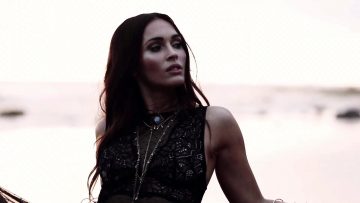 Megan-Fox-Sexy-photo-shooting.mp4 thumbnail