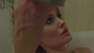 Angelina-Jolie-Nude-scene-By-the-Sea-2015.mp4 thumbnail