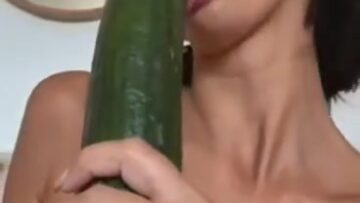 Laura-Giraudi-Onlyfans-nude-leak.mp4 thumbnail