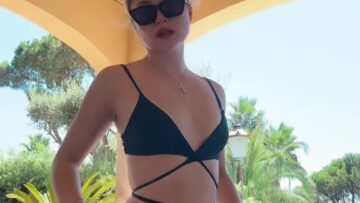 Davina-Geiss-Sexy-Bikini-Leak.mp4 thumbnail